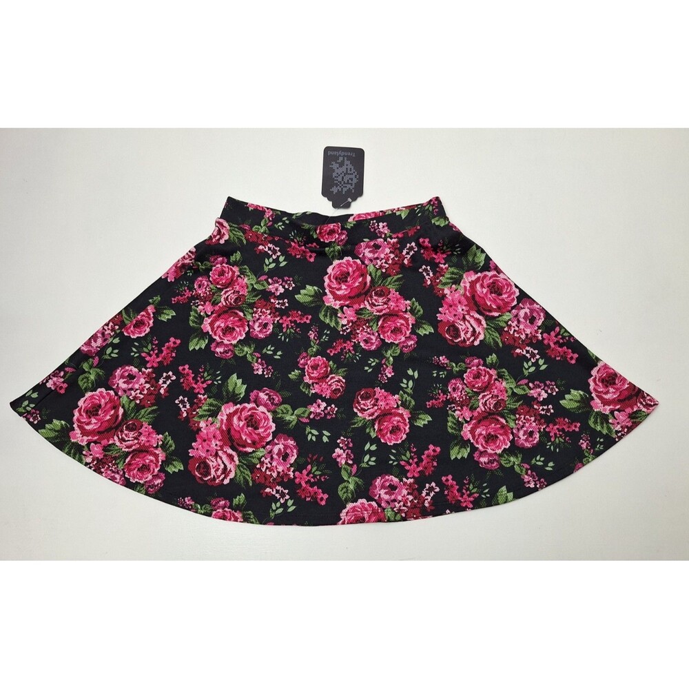 Trendyland Black Floral Roses Skater Flare Mini Skirt Wmn Size XS-USA Made-NWT!